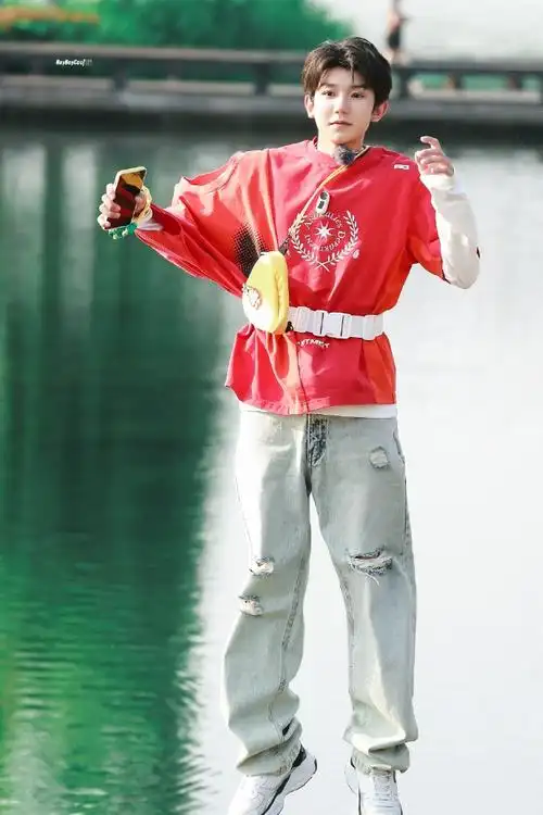 王源城市捉迷藏##王源cos摄影师