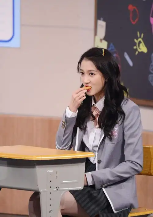 关晓丹的年纪(关晓彤多大了)