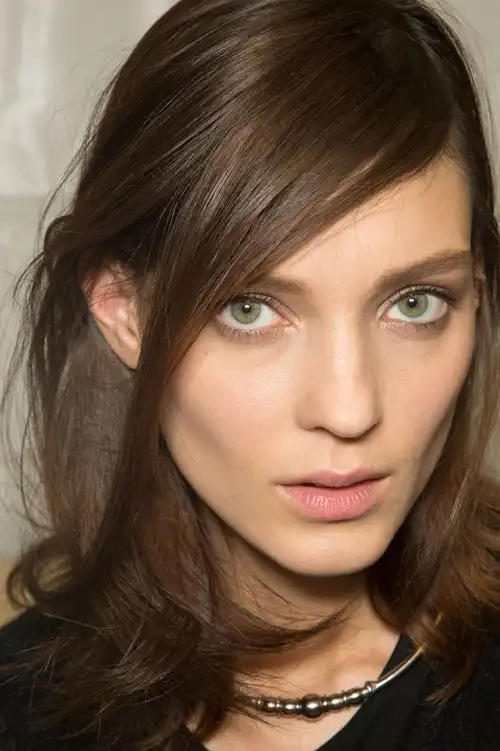 发色就选这3种,特别是第1种,太显年轻了_颜色_头发_棕色