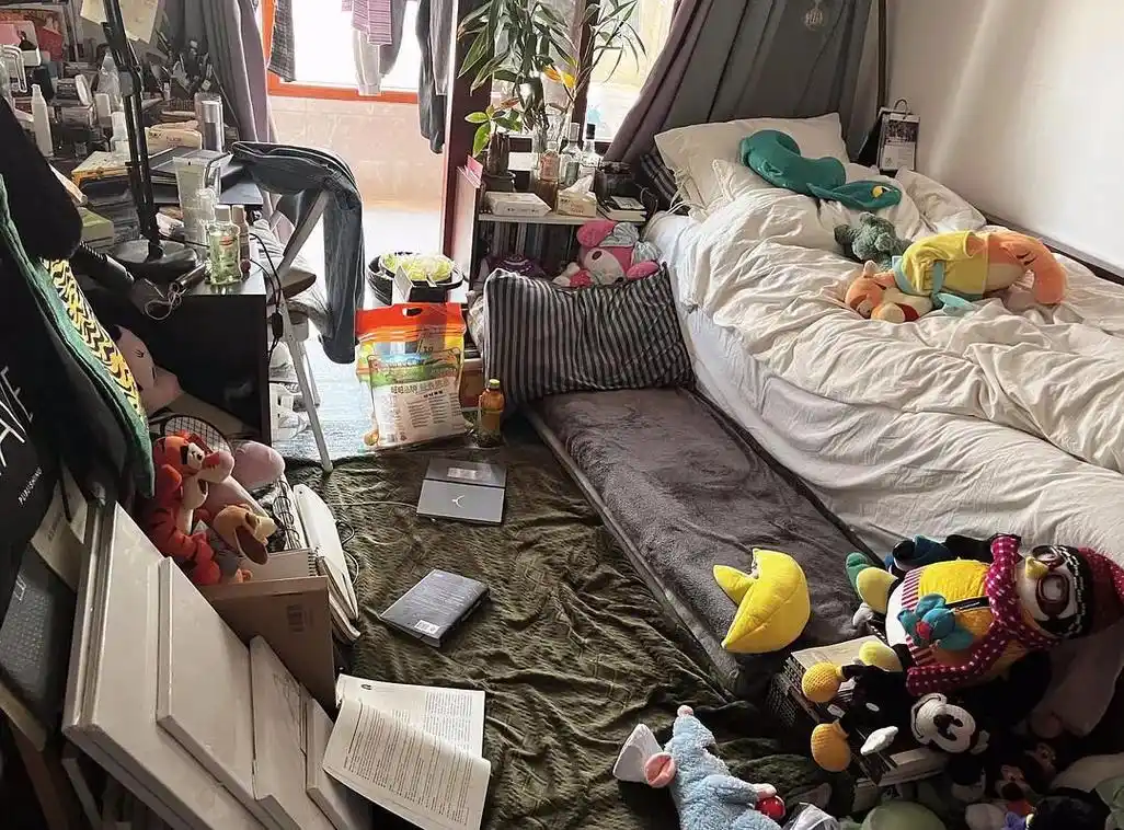 注意!睡觉的卧室,可别放这4件东西,并非迷信,而是生活经验