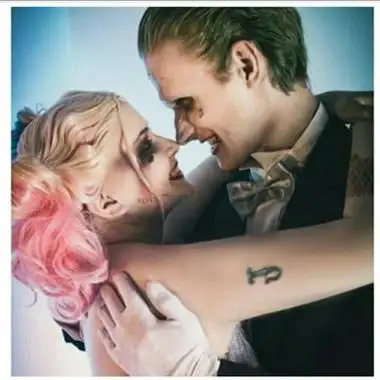 由美头网整理发布,情侣头像频道提供更多与自杀小队,小丑相关的头像