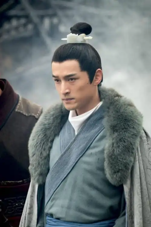 胡歌微博再次沦陷!偷偷领证因不满 网友:一看就是应付事