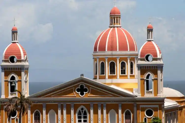 无人,教堂,横图,室外,白天,正面,天际线,窗户,建筑,尼加拉瓜,节日