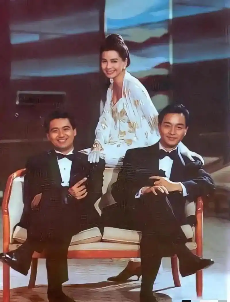 1991年,周润发,张国荣和钟楚红的合影.