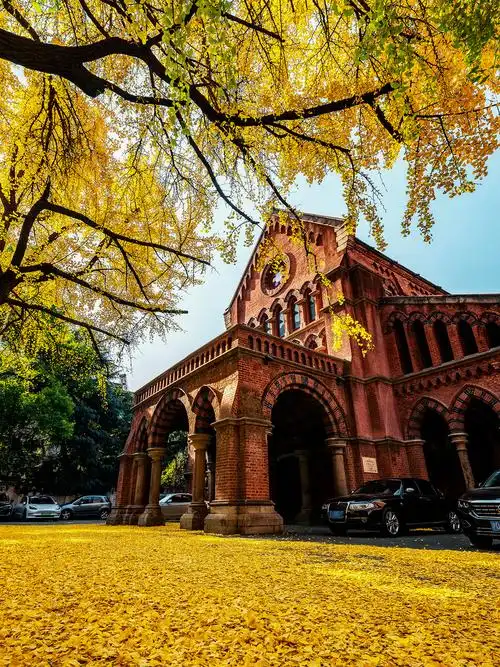 圣三一教堂外观上海圣三一堂始建与1866年目前也是中国基督教两会的