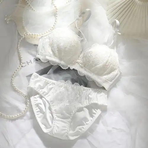 纯欲白色蕾丝内衣女小胸聚拢无钢圈性感学生胸罩女一文胸套装夏季