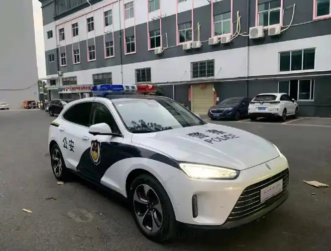 警车03华为的