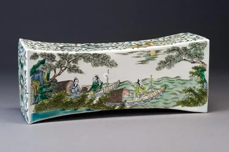 清康熙素三彩鱼耕樵读瓷枕