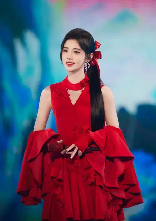 &《青花瓷》90@鞠婧祎现场图送达7415#江苏卫视跨年