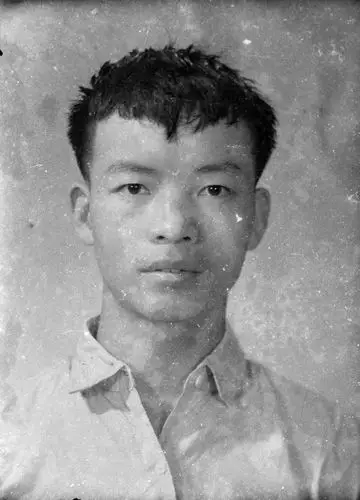 衬衫年轻男老照片 - 老照片素材 - 老照片修复—41图片修复中心