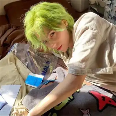 高级感满满的ins风高清欧美女头 2023小众优质酷辣欧美女生头像_女生