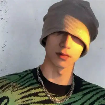 戴帽子暗色系低调微信男头真人_男生头像_美头网