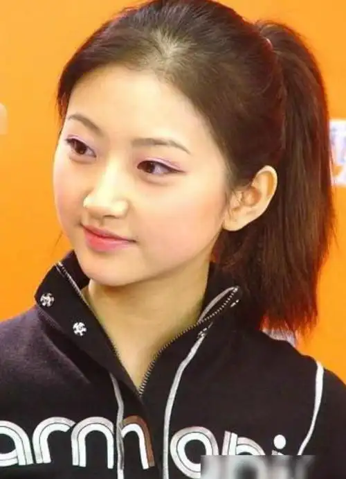 景甜十年前旧照公开清纯脸与现在大不同真爱粉看了都难辨认