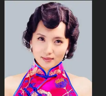 民国旗袍盘发如何扎 民国旗袍盘发扎法教程_盘发发型_西子美发网