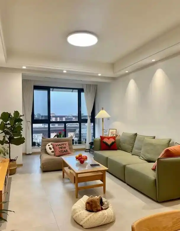 这才是咱们普通人的家,不精致华丽,却很温馨舒适,买房照着装