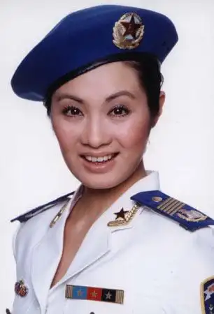 军旅公益民歌手刘一祯-给你《天天好心情》