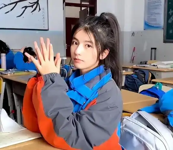 五步一娜扎十步一热巴新疆女中学生火了颜值堪比女明星