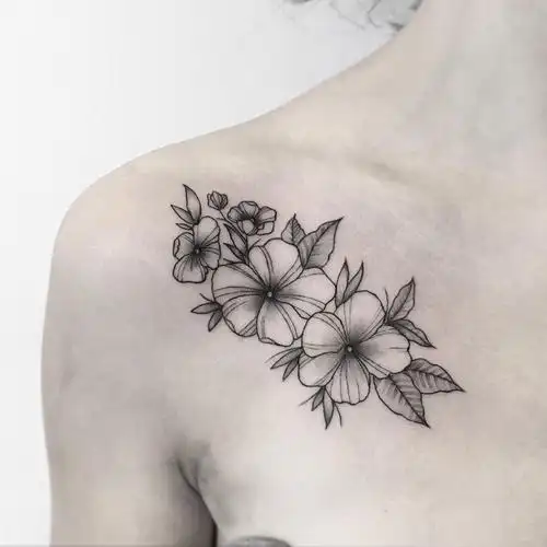 胸口小清新花儿纹身图案