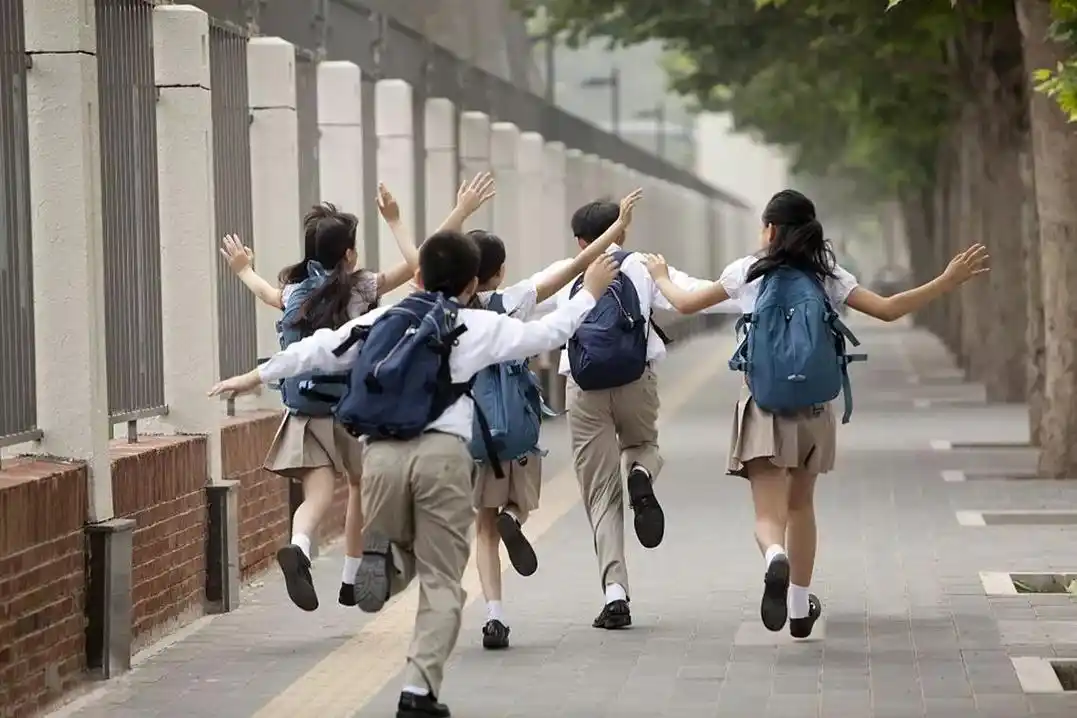 成都小学生六点放学还有别的选项没有