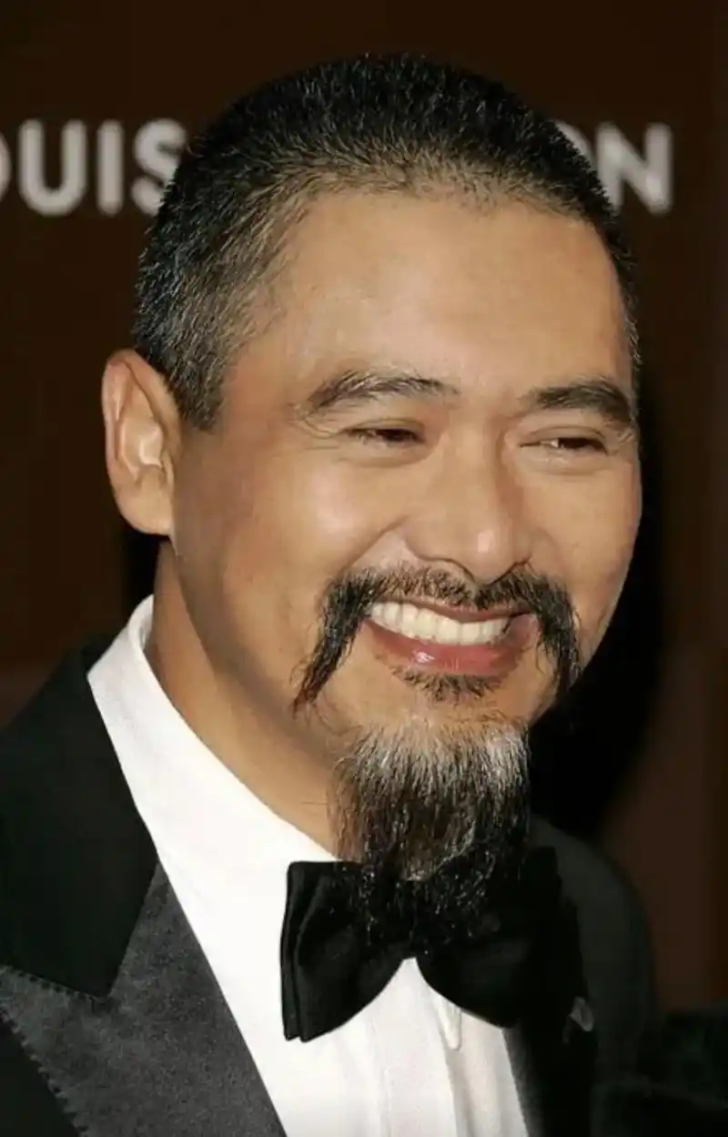 13日据报道,周润发6日中风,陷入昏迷.