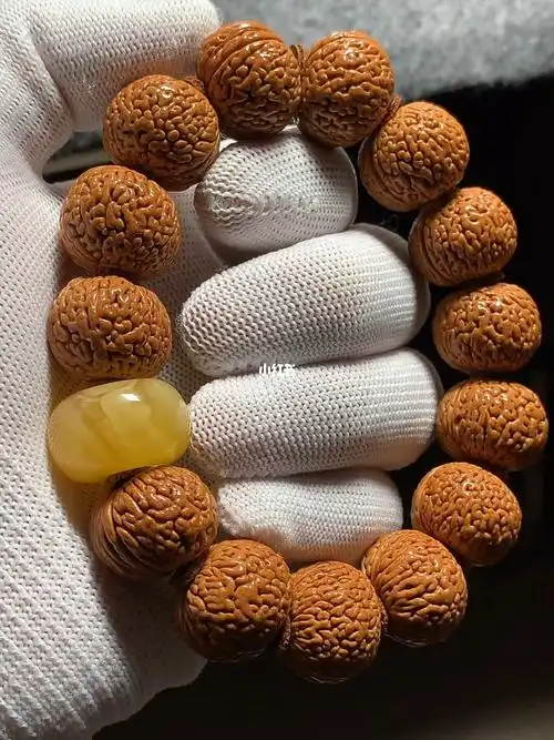 蚂蚁纹柳叶脐#蚂蚁纹桃核手串 #蚂蚁纹桃核 #桃核手串