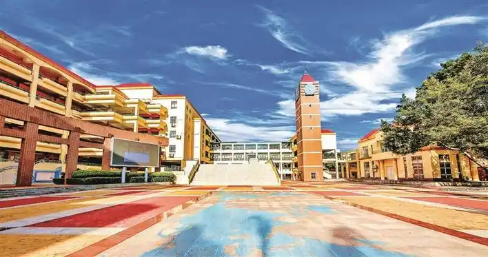 选择松岗中学开始传奇跨越