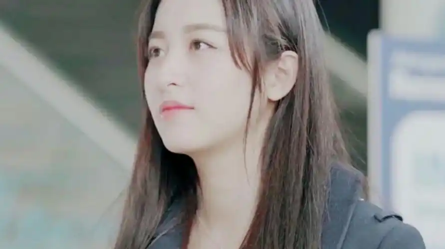 《我与你的光年距离》〈周雨彤-横幅素材〉