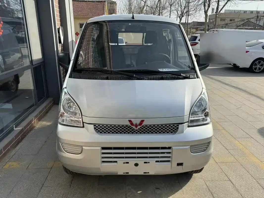 五菱荣光ev新能源货车,续航300公里,国轩电池,物流送货,城际派送非常