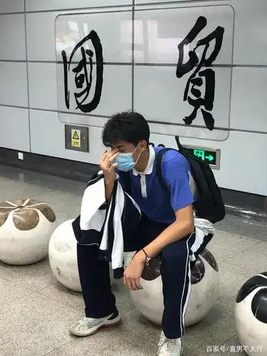 少年感十足的小鲜肉帅哥,主动一点,爱情不就来了吗?