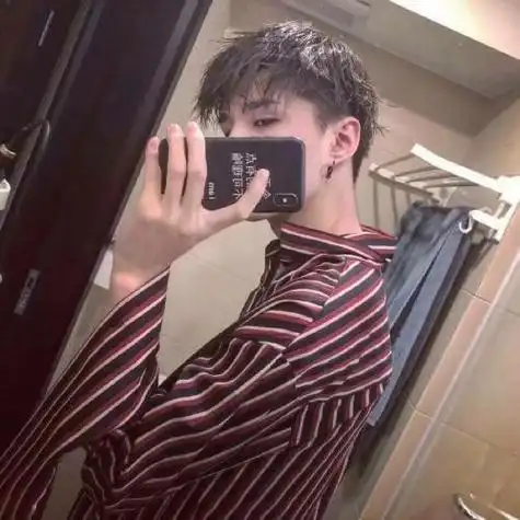 很帅也很酷真实帅哥头像生活照一个人好几张的