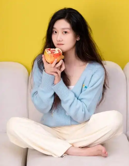 袁雨萱事业全面开挂,先后参演多部电视剧,可喜可贺!