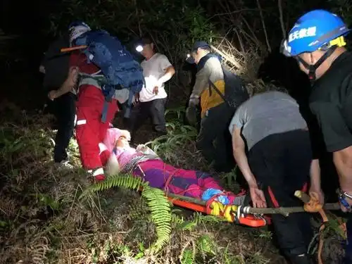 龙王十八潭再出事女驴友不慎悬崖跌落