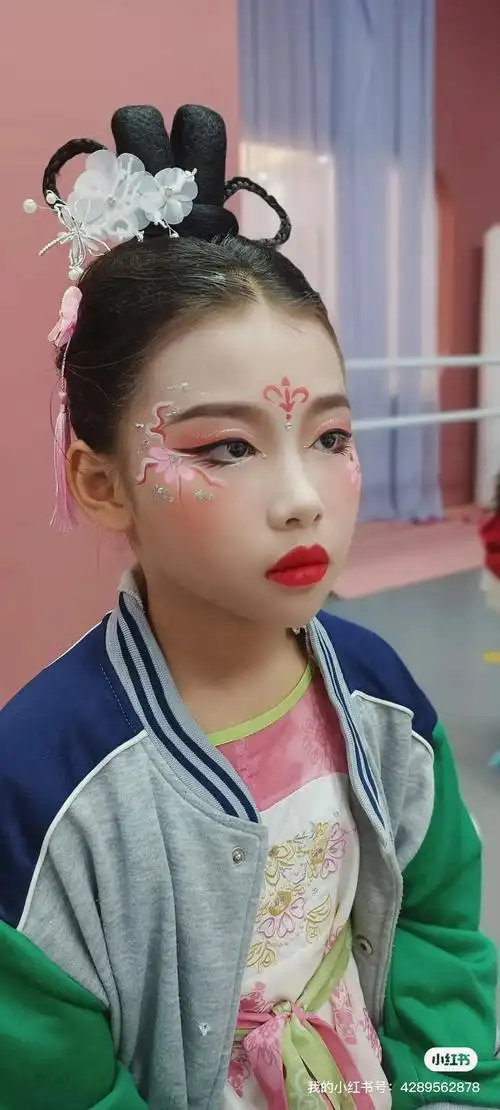 厦门儿童舞台妆.厦门儿童舞台妆#儿童舞台妆 - 抖音