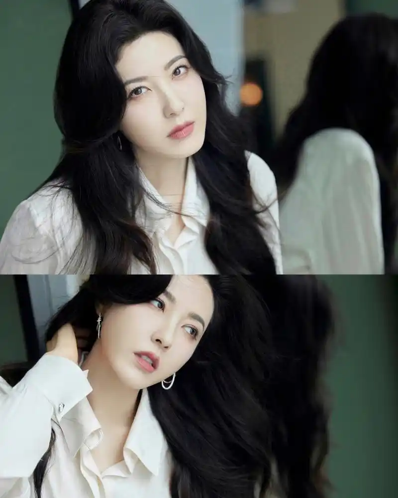 有见过曾黎真人的吗?她是不上相还是因为年龄大了?