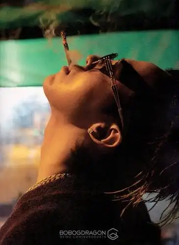 考古 权志龙与烟