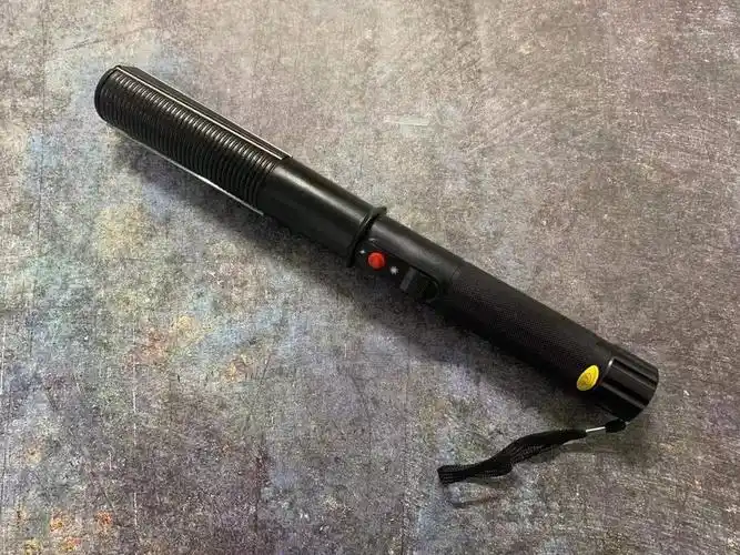 震天雷918电棍高压防抢夺质量好长度适中大威力耐摔内置电池功率大带