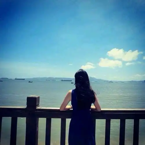 微信头像拥抱你的背影