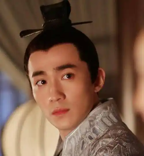 原创朱一龙隐婚生子石锤房间内发现婴儿用品网友难怪工作室不敢说