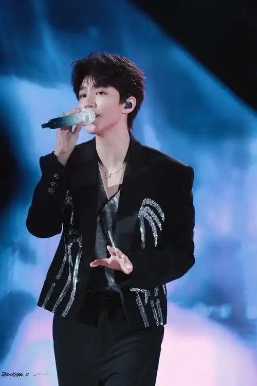 提取码: 73im】&新鲜事【蟹味珍藏馆—王俊凯图包/行程饭拍图频汇总