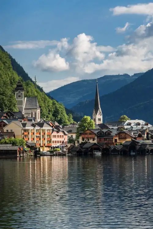 奥地利旅游小镇哈尔施塔特风光-背景素材图片-图怪兽