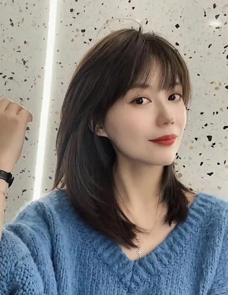 锁骨中长发(双十一脱单发型)#双十一  果然!剪锁骨发最最最 - 抖音