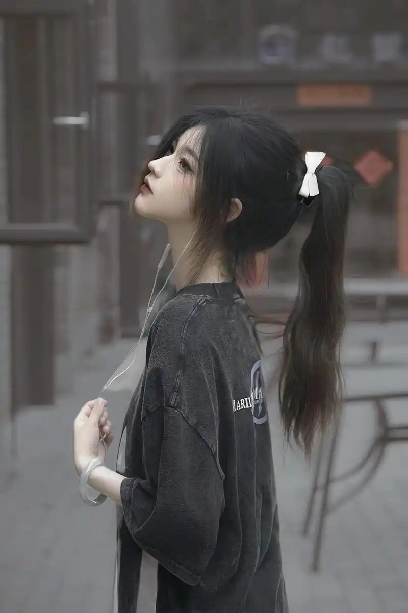 黑色长直发的高马尾女孩,是多少人青春中的秘密?