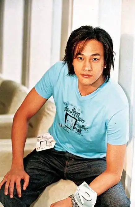 何润东_父母_妻子