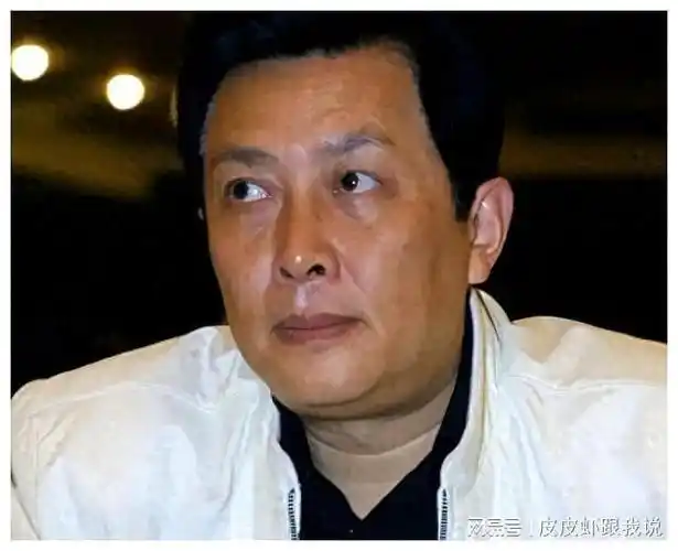 人设崩塌唐国强多次再婚捞金现在71岁的他后悔吗