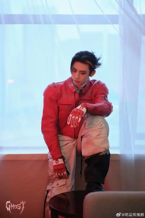 小鬼音乐节不穿毛衣穿皮衣##小鬼又来音乐节炸场了