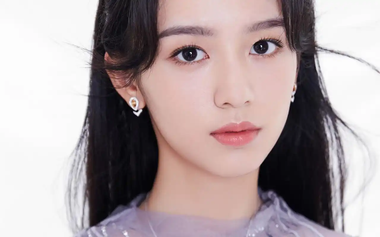 周也性感迷人写真图片桌面壁纸高清大图预览1920x1200_大陆明星下载