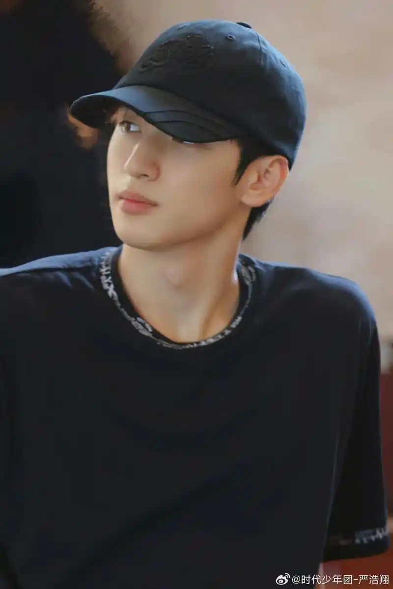 严浩翔joker西装##严浩翔的西装好像joker#  严浩翔啊啊啊啊你好帅啊