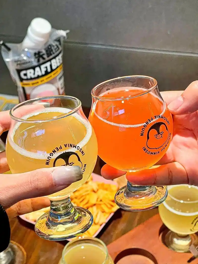 相约焦作酒吧.作为一个"干啥啥不行,喝酒第一名"的酒蒙子,我 - 抖音