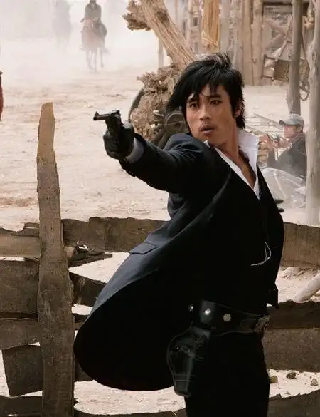 "白幽灵"——李秉宪