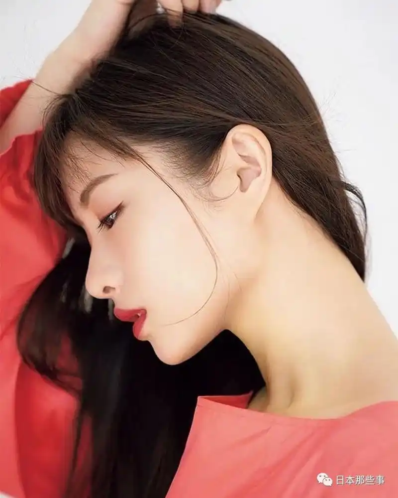 日本不良媒体误传石原里美将从政在中国引起话题